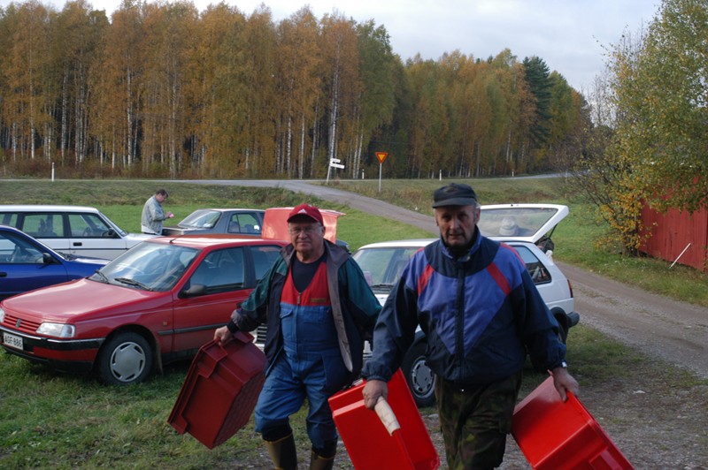 Metsästysseuran perustajajäsenet Heikki Kovanen ja Jaakko Siljanen 