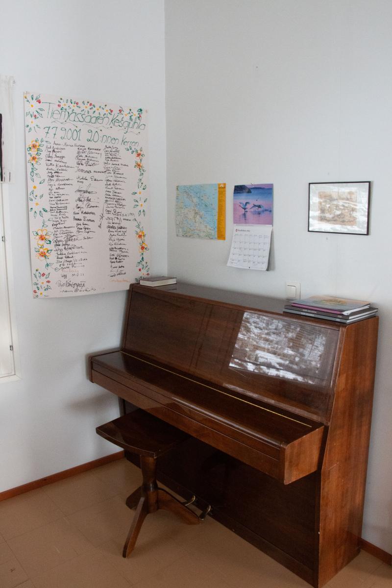 Monarilta löytyy myös piano musiikkiesityksiin