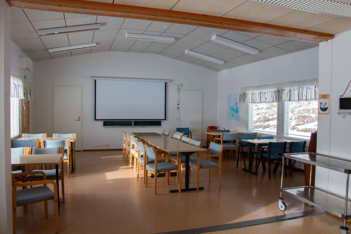 Monarin hyvät tilat niin kokoukseen kuin juhlaan